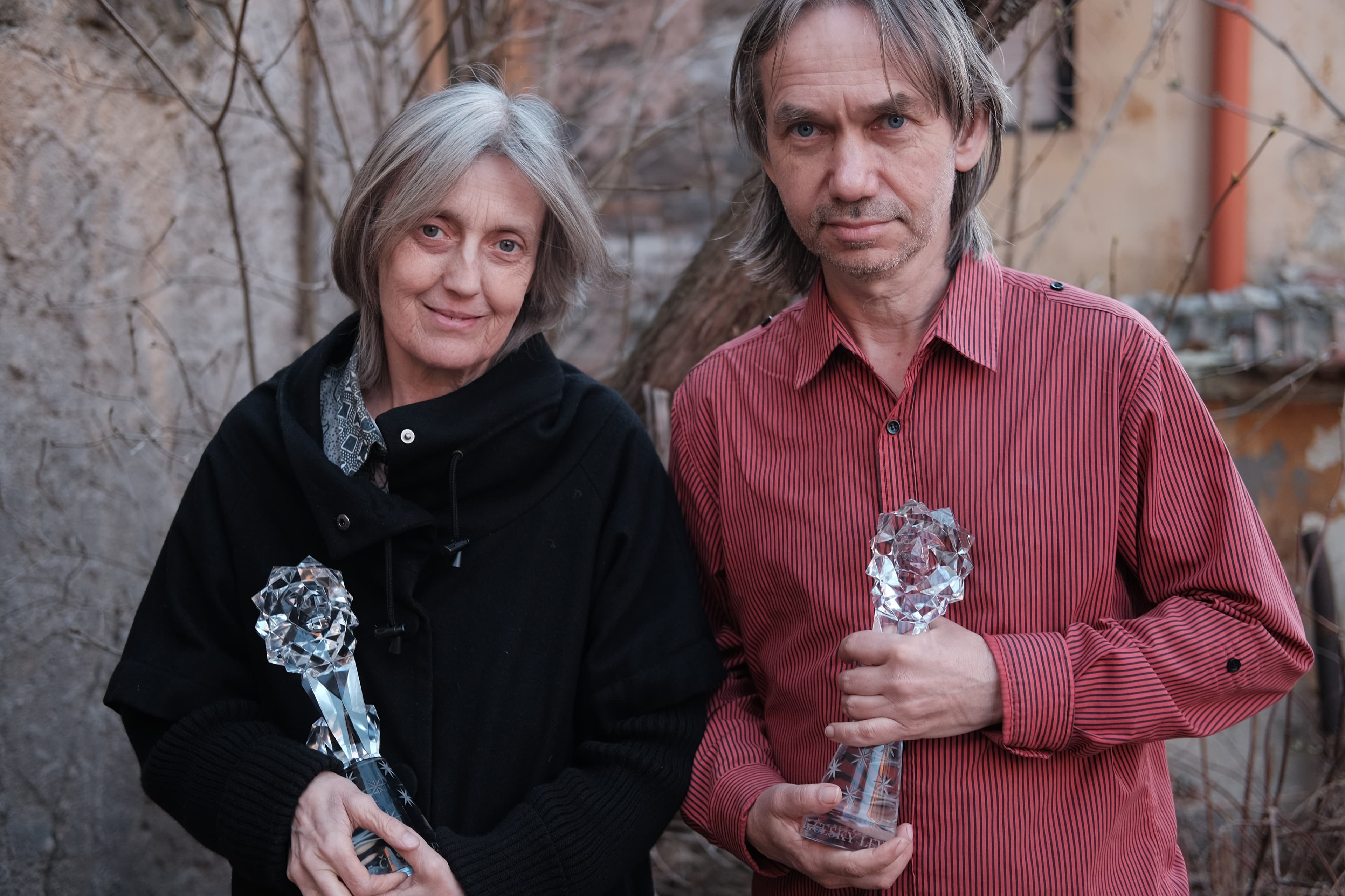 V březnu nás zastihla smutná zpráva, že rok po Vojtovi opustila tento světa také jeho žena Irena Havlová. Na jedinečné hudební duo zavzpomínal v rozhovoru tanečník Martin Dvořák, který s Havlovými spolupracoval.